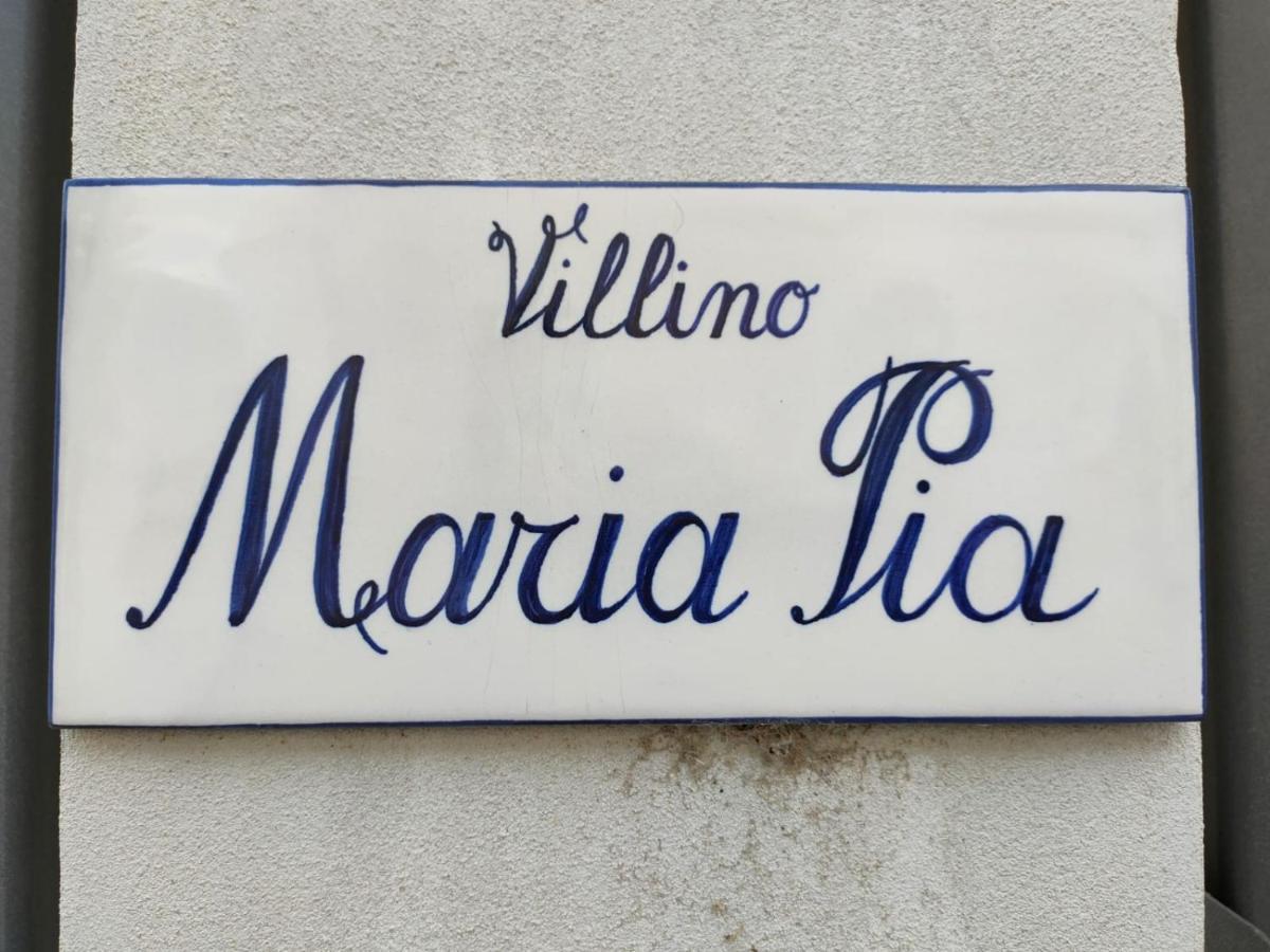 Villino Maria Pia, Appartamento In Villino In Centro Storico LʼAquila Buitenkant foto